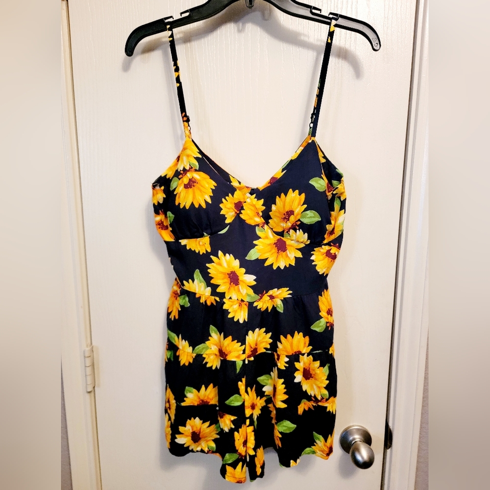 Derek Heart sunflower junior romper tie back NWT spaghetti strap large